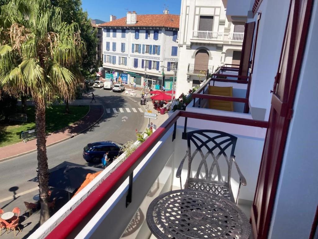 Superbe appartement T3 au centre plage .Parking Hendaye Extérieur photo